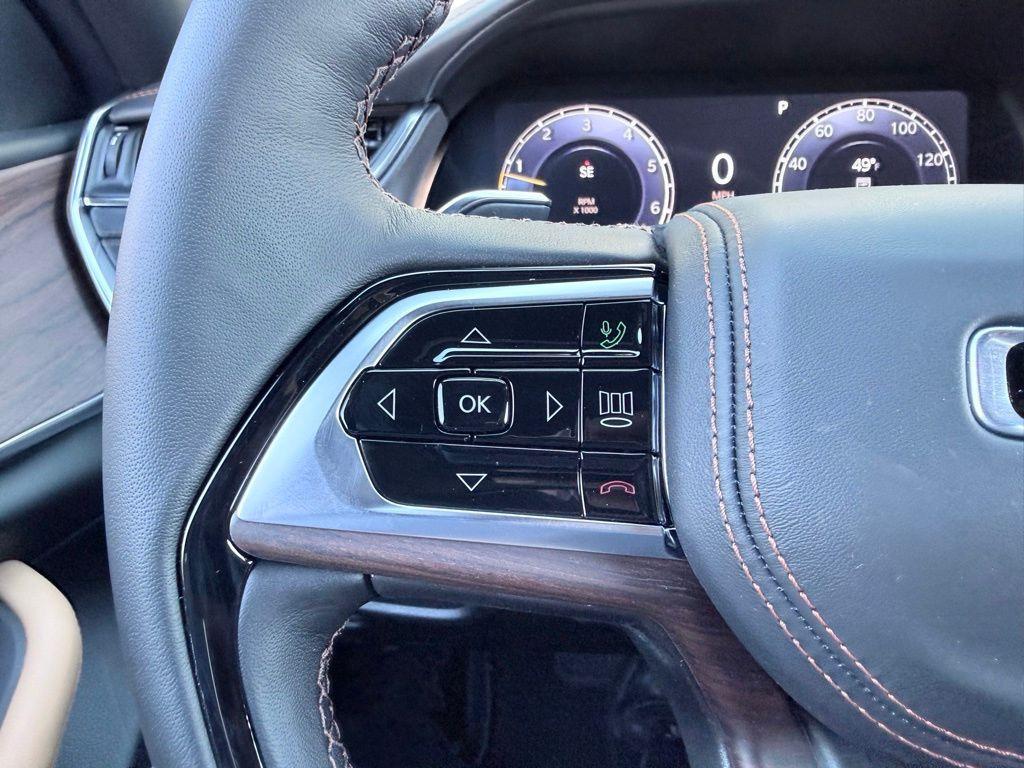 new 2025 Jeep Grand Cherokee L car, priced at $59,193