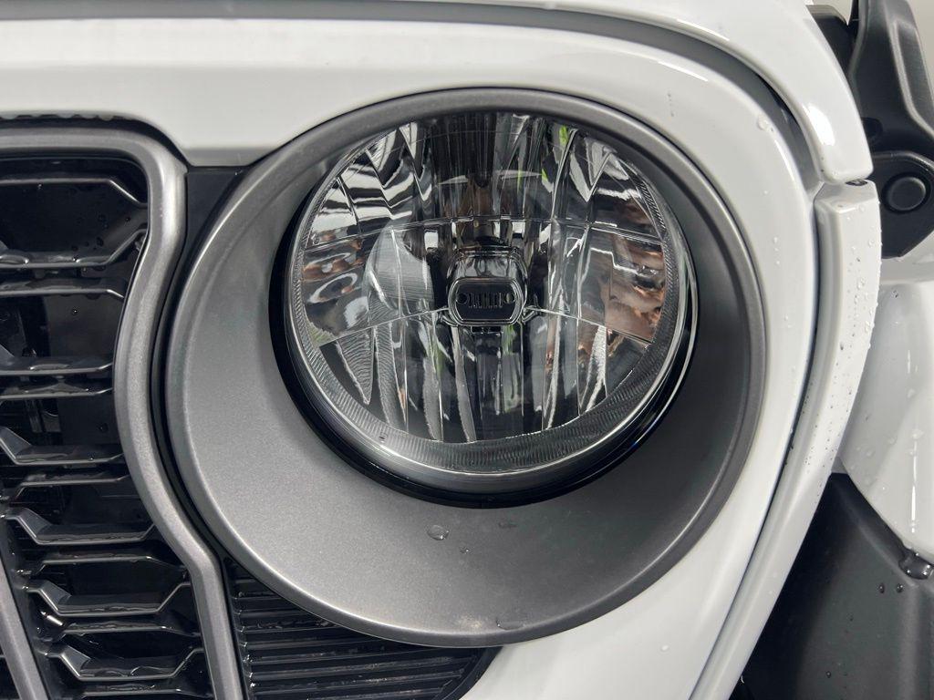 new 2025 Jeep Gladiator car, priced at $46,155