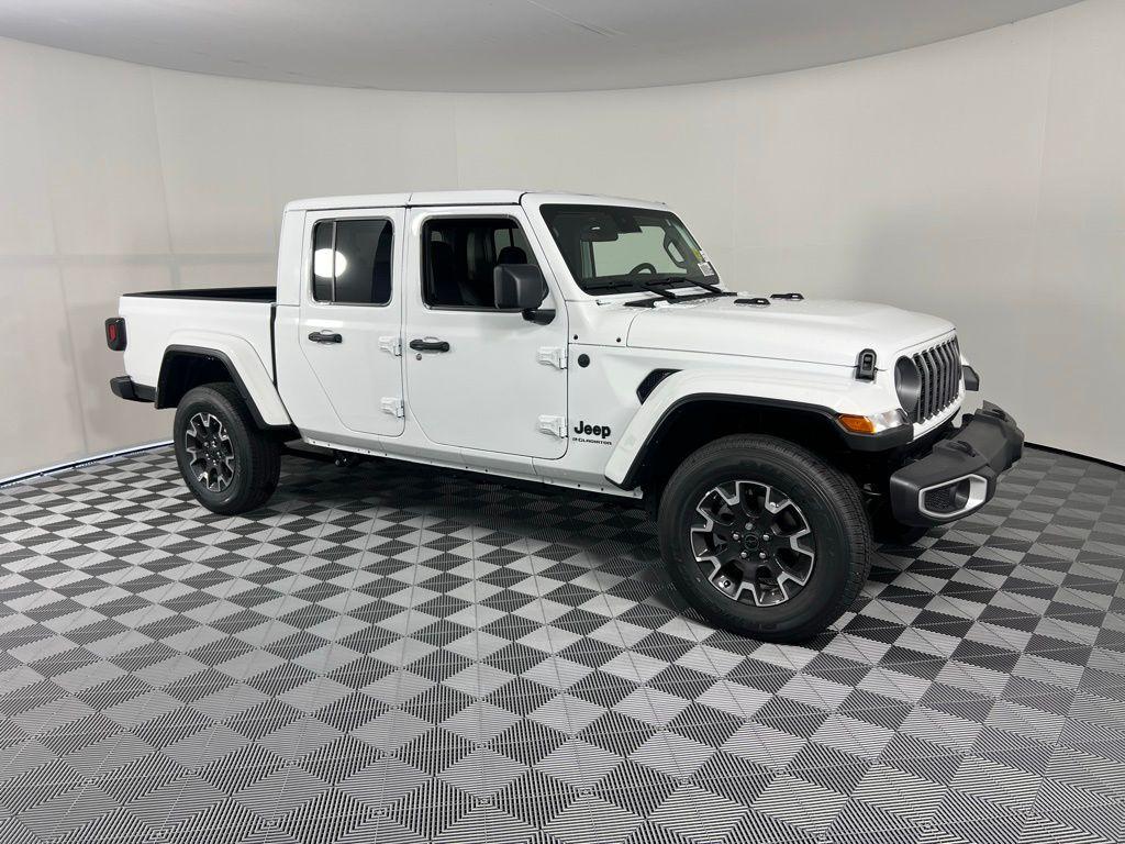 new 2025 Jeep Gladiator car, priced at $46,905