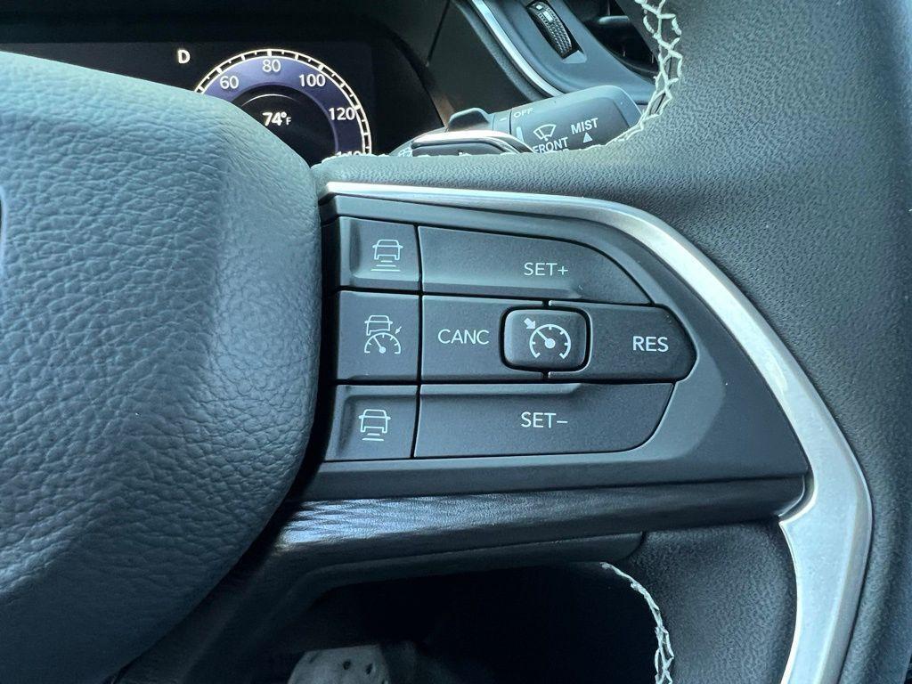 new 2025 Jeep Grand Cherokee car, priced at $31,375
