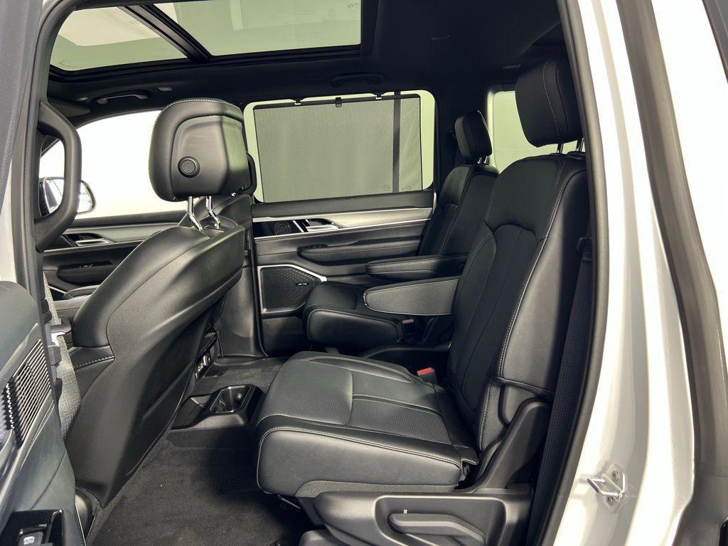 new 2025 Jeep Wagoneer car, priced at $70,075