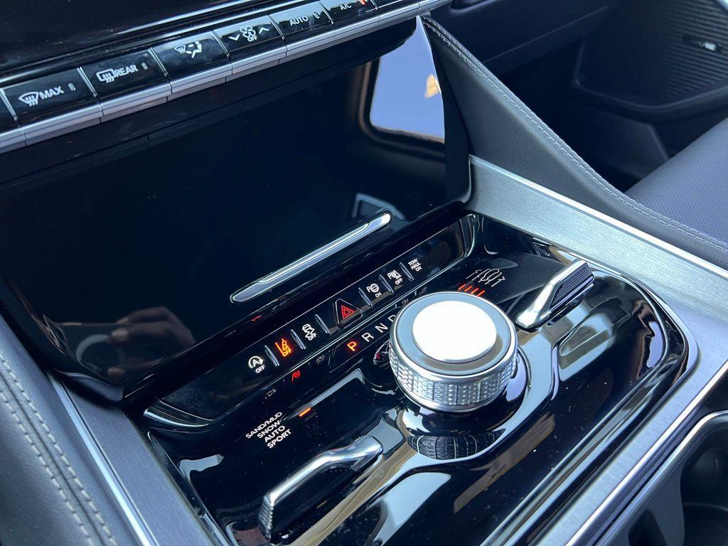 new 2025 Jeep Wagoneer car, priced at $73,575