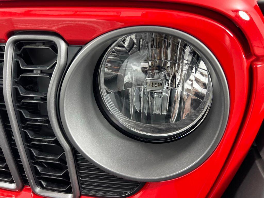 new 2025 Jeep Gladiator car, priced at $42,605