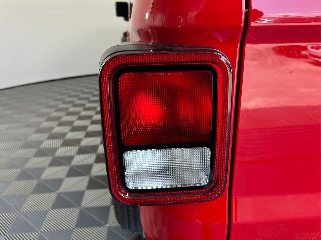 new 2025 Jeep Gladiator car, priced at $42,605