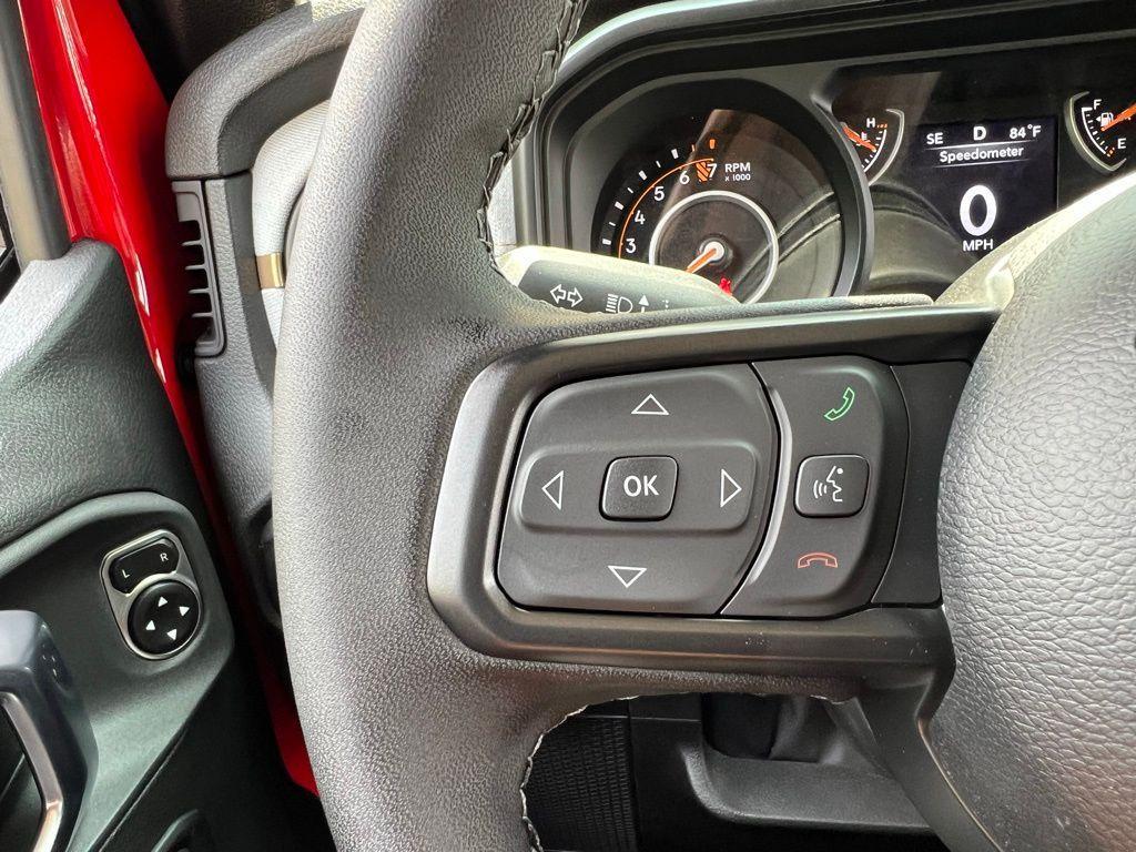 new 2025 Jeep Gladiator car, priced at $42,605