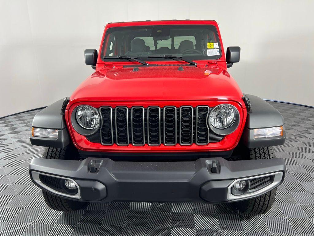 new 2025 Jeep Gladiator car, priced at $42,605