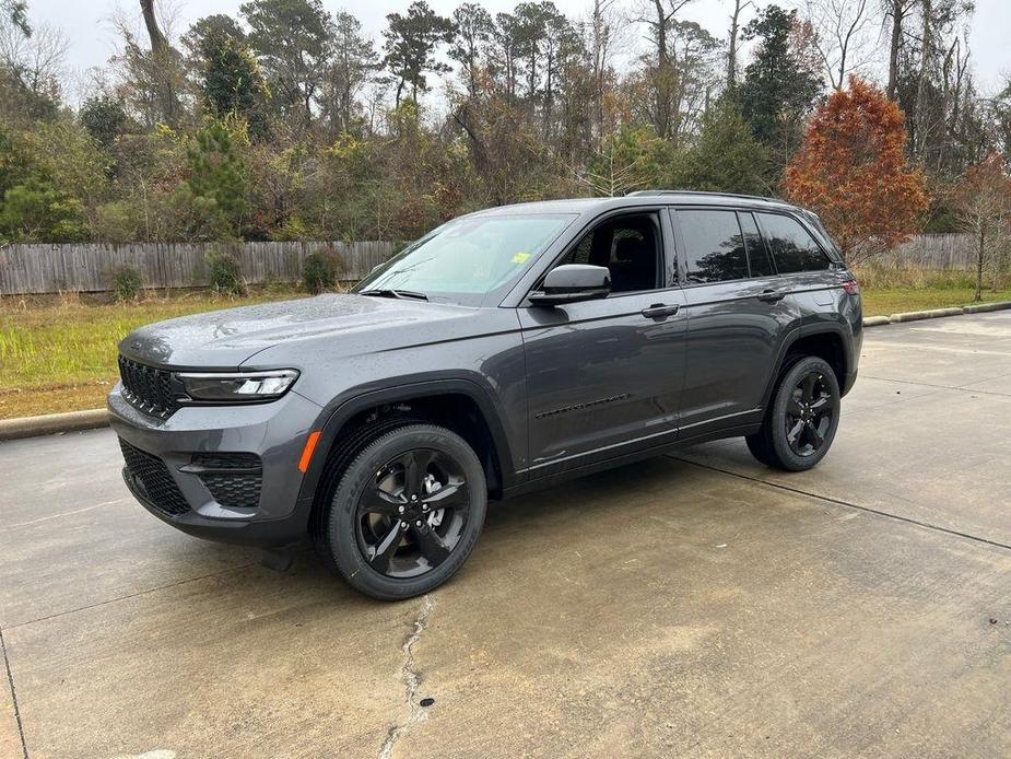 new 2025 Jeep Grand Cherokee car, priced at $37,175