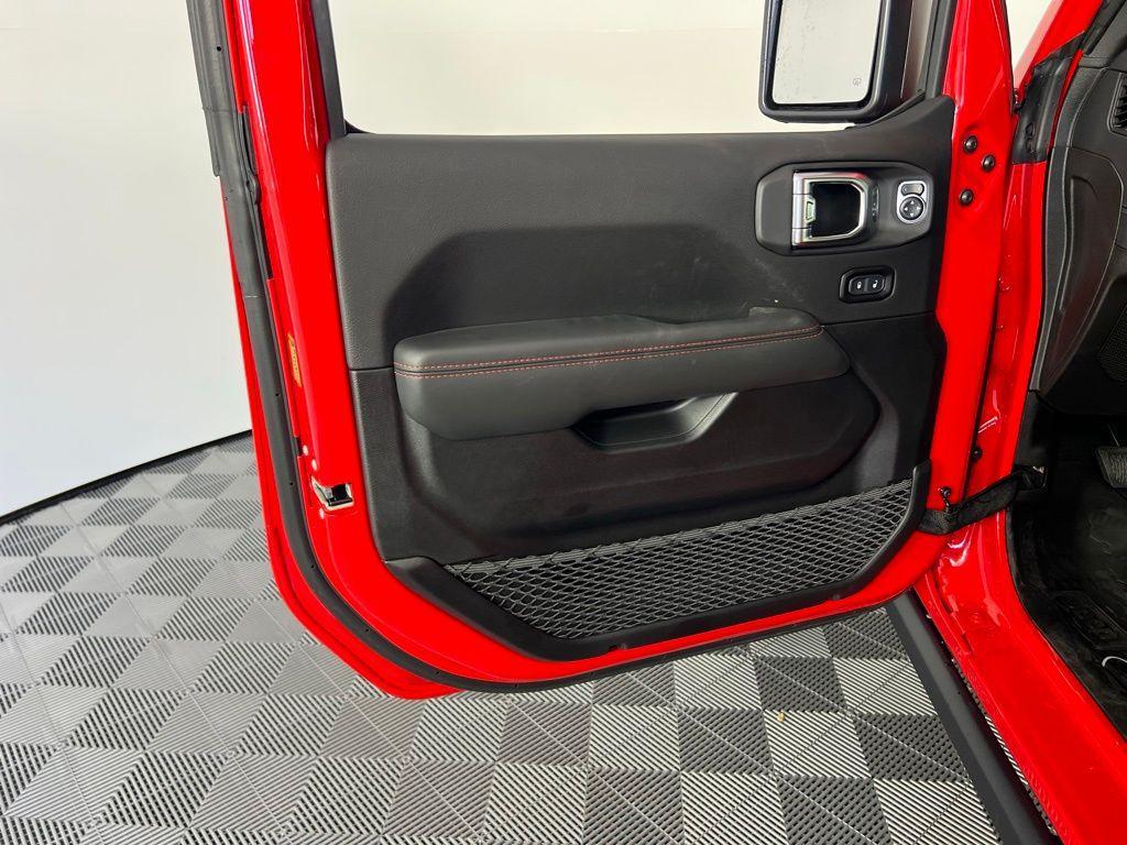 new 2025 Jeep Wrangler car, priced at $56,595