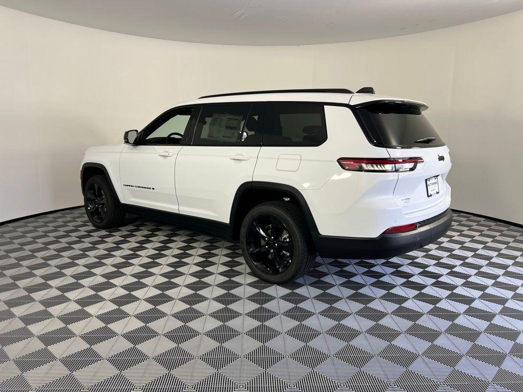 new 2025 Jeep Grand Cherokee L car, priced at $40,998