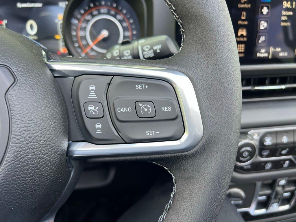 new 2025 Jeep Wrangler car, priced at $47,015