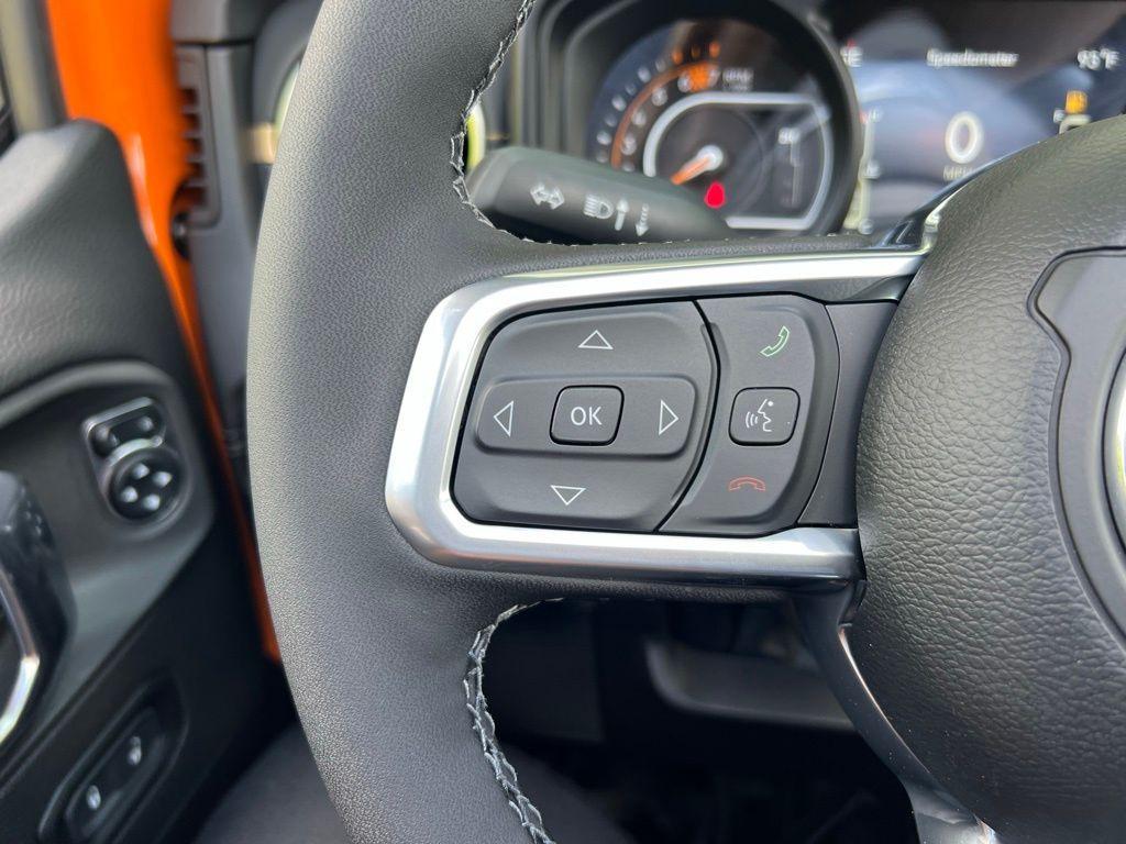 new 2025 Jeep Wrangler car, priced at $47,015