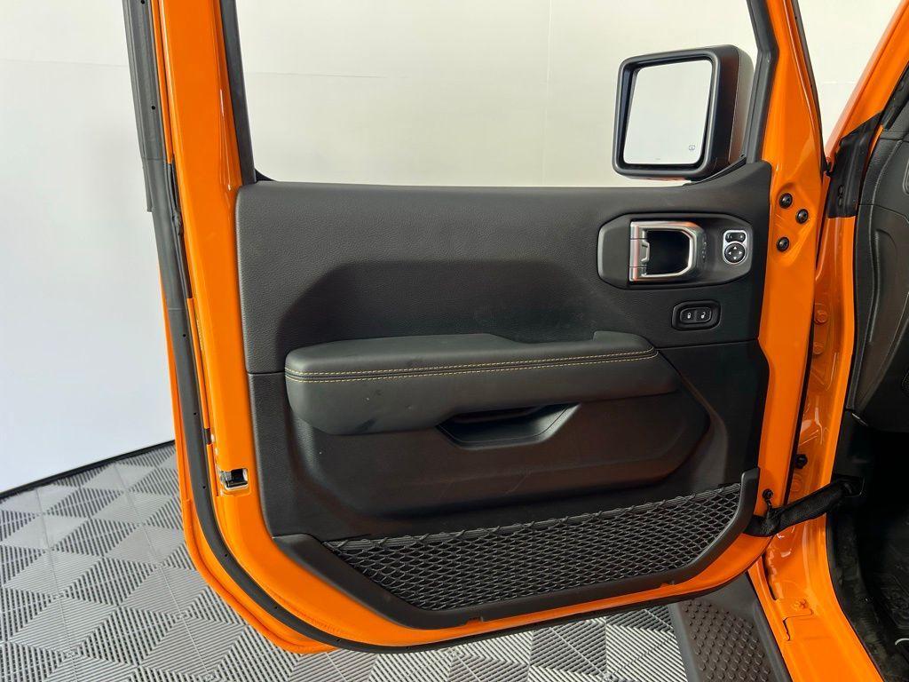 new 2025 Jeep Wrangler car, priced at $47,015