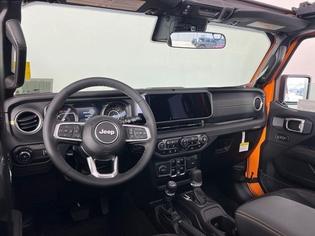 new 2025 Jeep Wrangler car, priced at $47,015