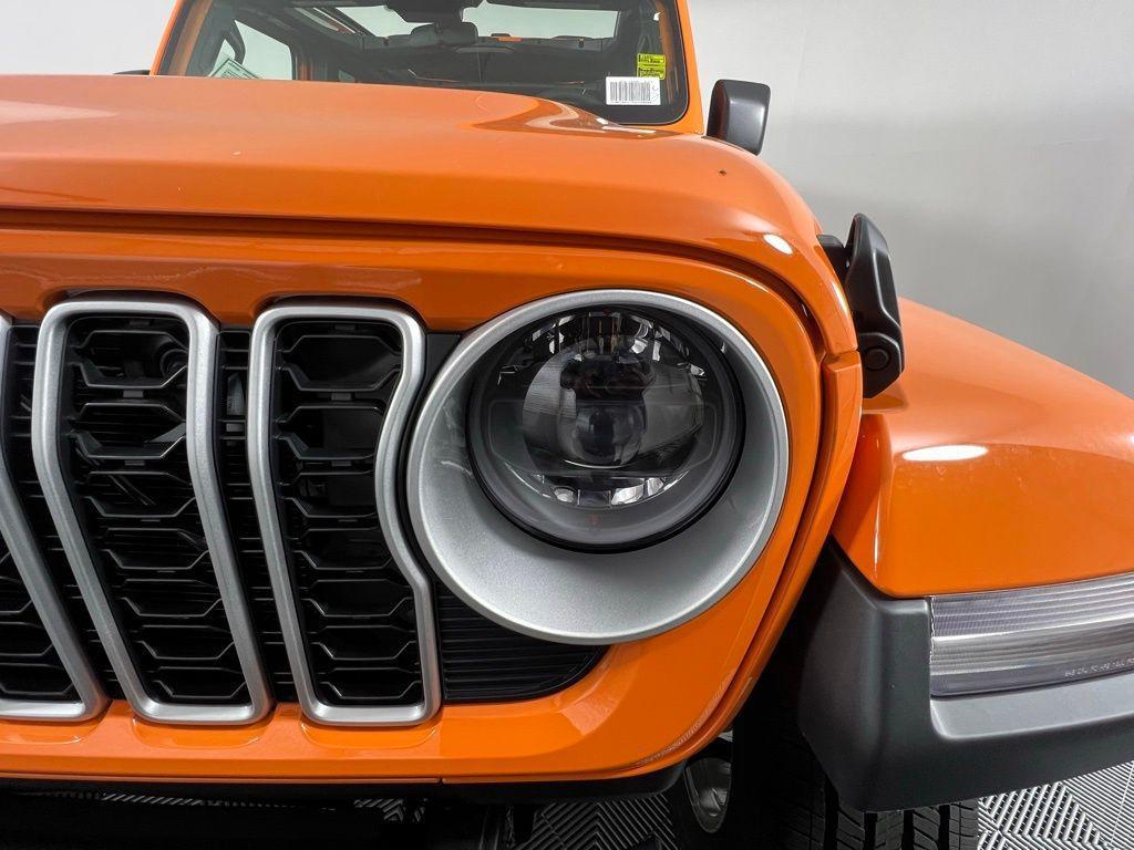 new 2025 Jeep Wrangler car, priced at $47,015