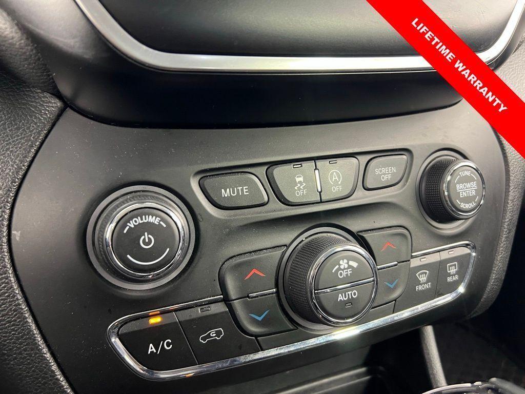 used 2019 Jeep Cherokee car, priced at $17,999
