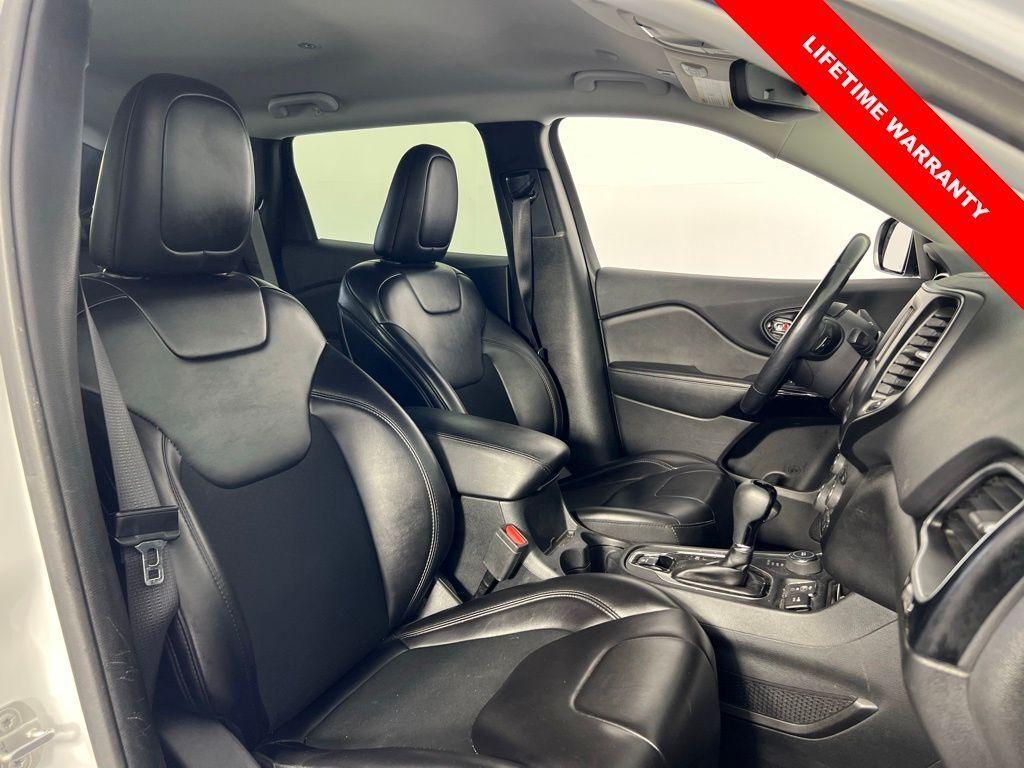 used 2019 Jeep Cherokee car, priced at $17,999