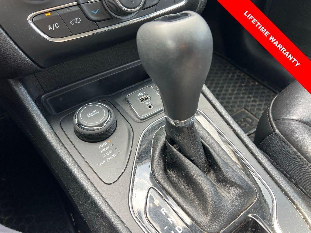 used 2019 Jeep Cherokee car, priced at $17,999