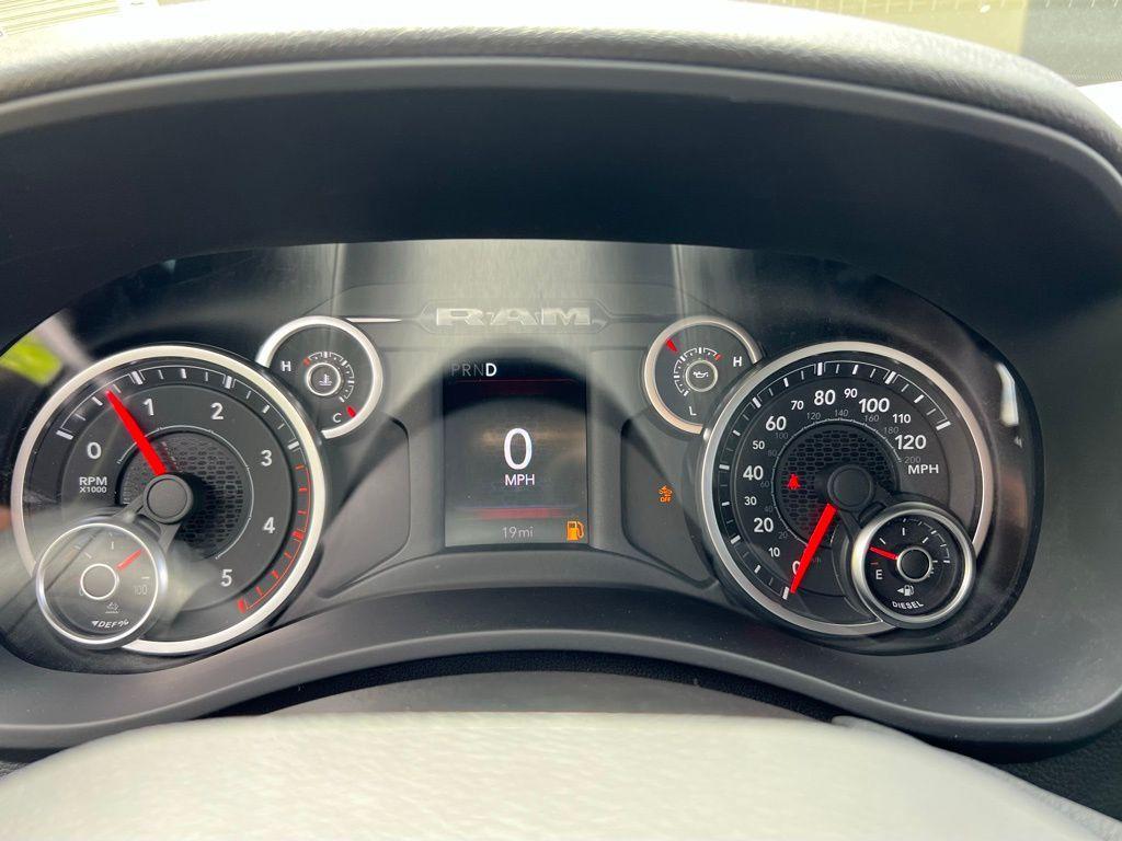 new 2025 Ram 2500 car, priced at $60,275