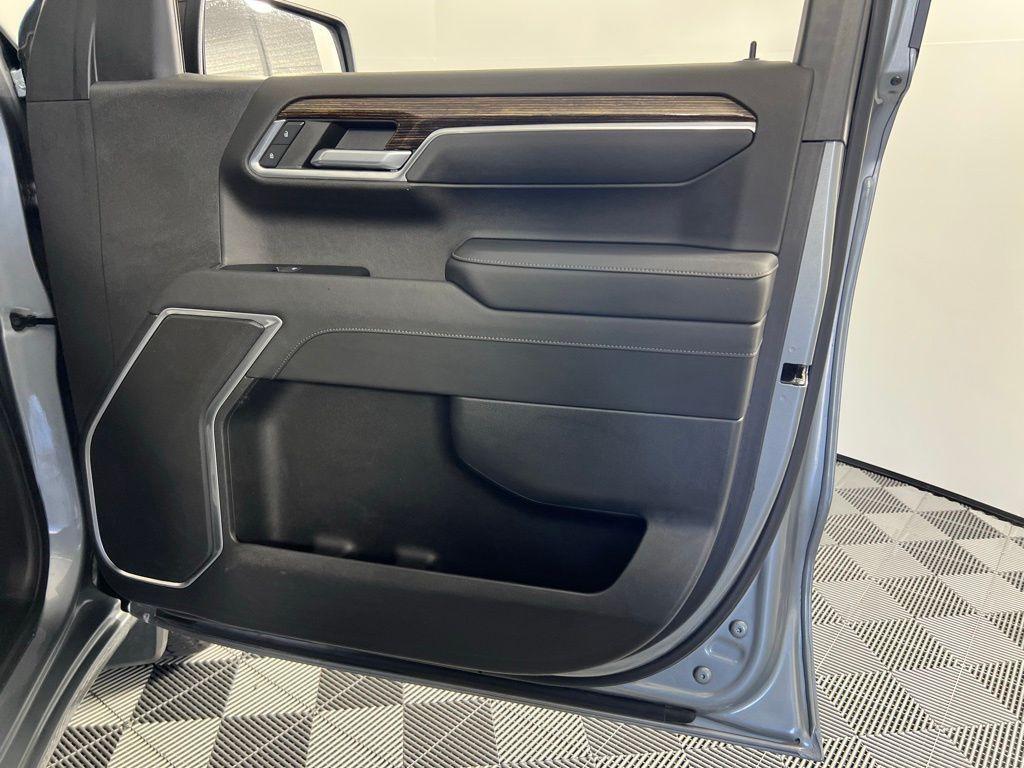 used 2023 GMC Sierra 1500 car, priced at $45,500