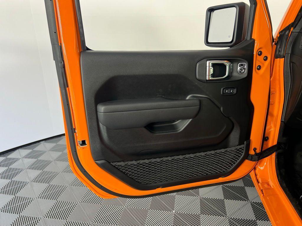 new 2025 Jeep Wrangler car, priced at $41,150