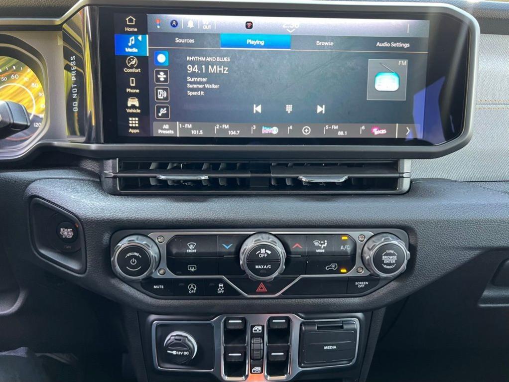 new 2025 Jeep Wrangler car, priced at $39,650
