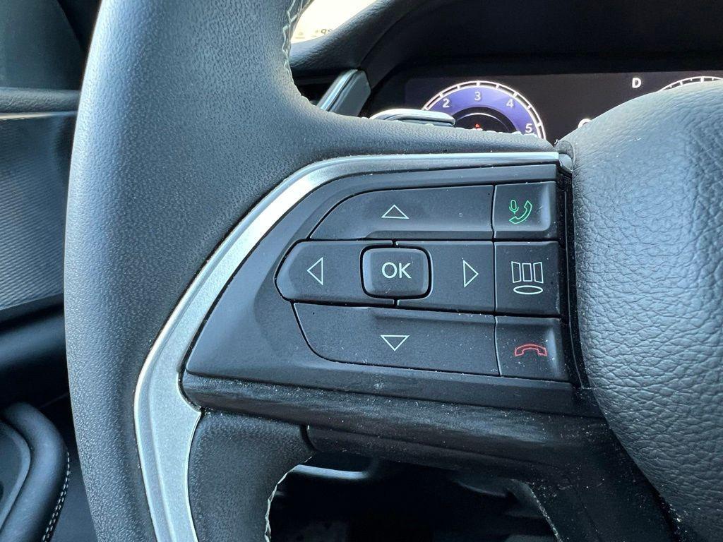 used 2024 Jeep Grand Cherokee car, priced at $27,888