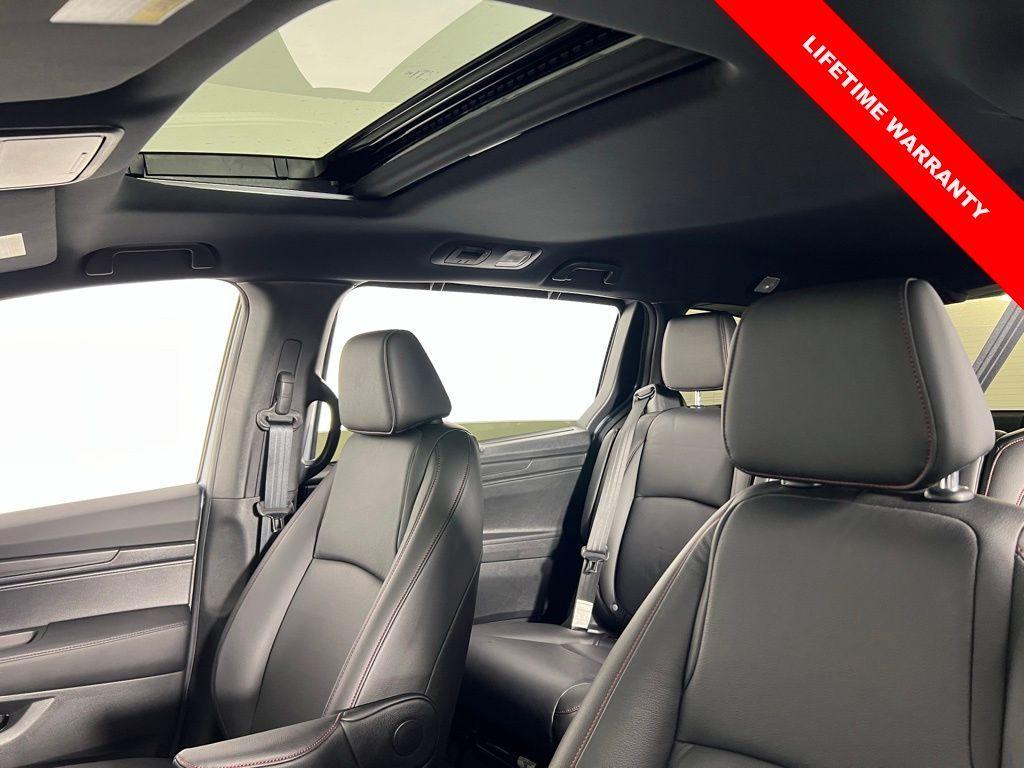used 2025 Honda Odyssey car, priced at $41,915