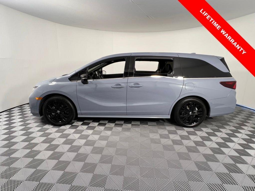 used 2025 Honda Odyssey car, priced at $41,915