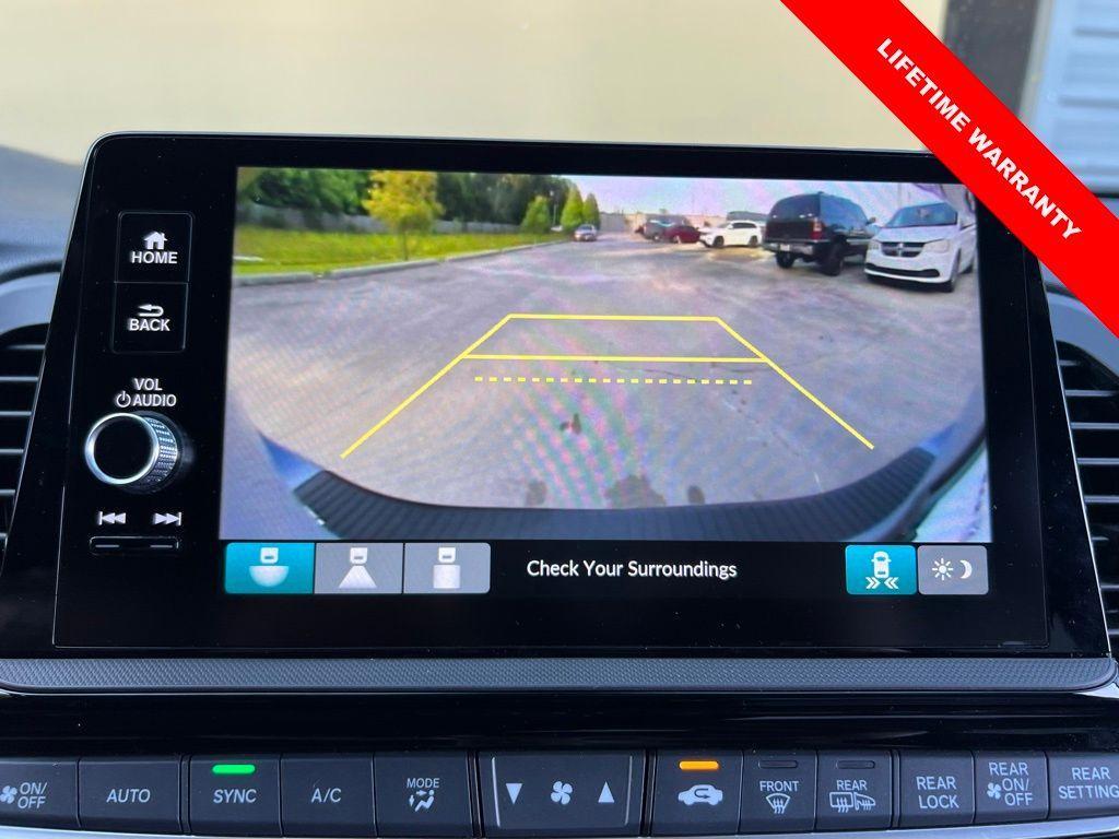 used 2025 Honda Odyssey car, priced at $41,915