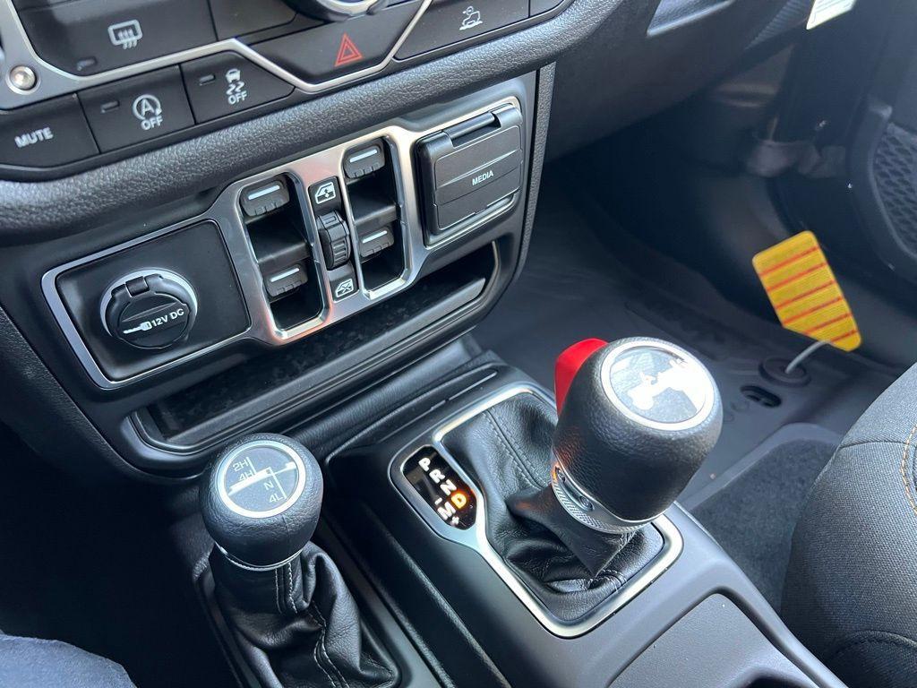 new 2025 Jeep Wrangler car, priced at $33,750