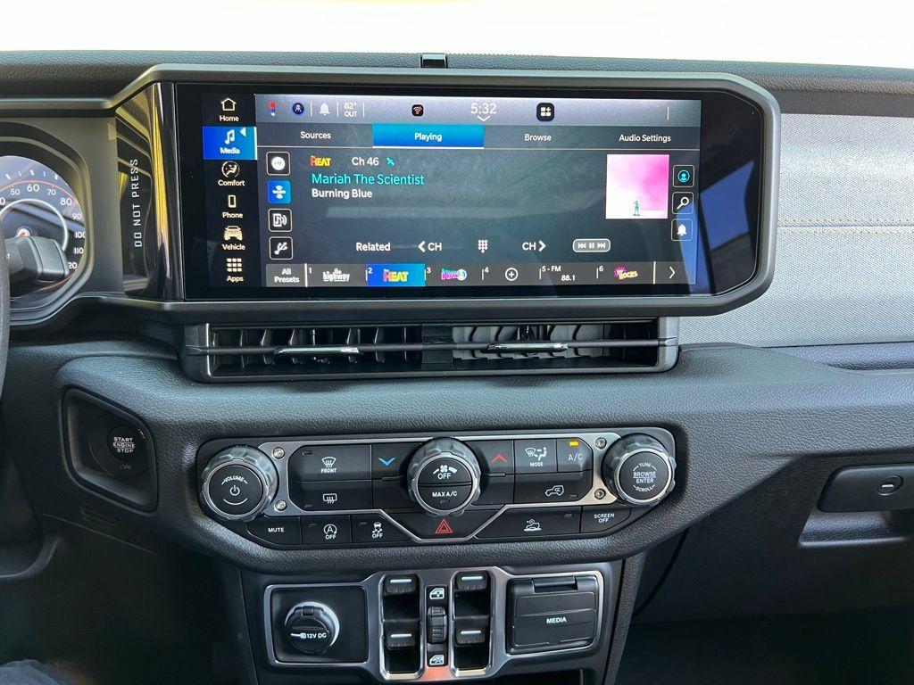 new 2025 Jeep Wrangler car, priced at $33,750