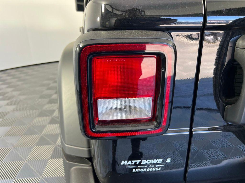 new 2025 Jeep Wrangler car, priced at $33,750