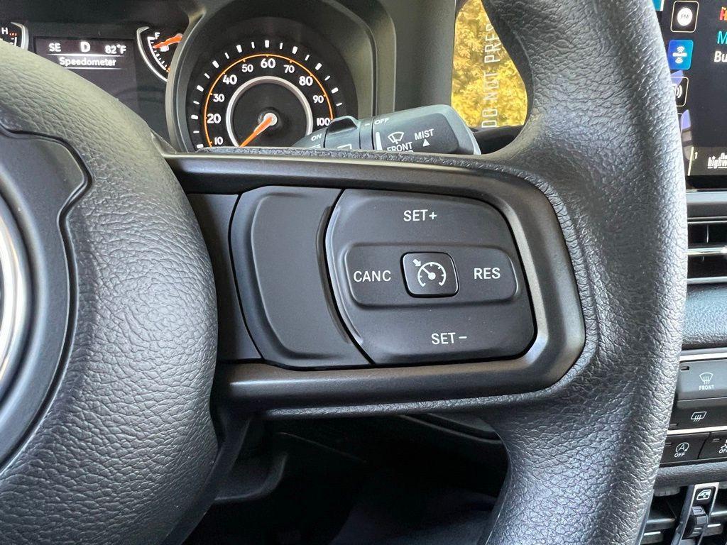 new 2025 Jeep Wrangler car, priced at $33,750