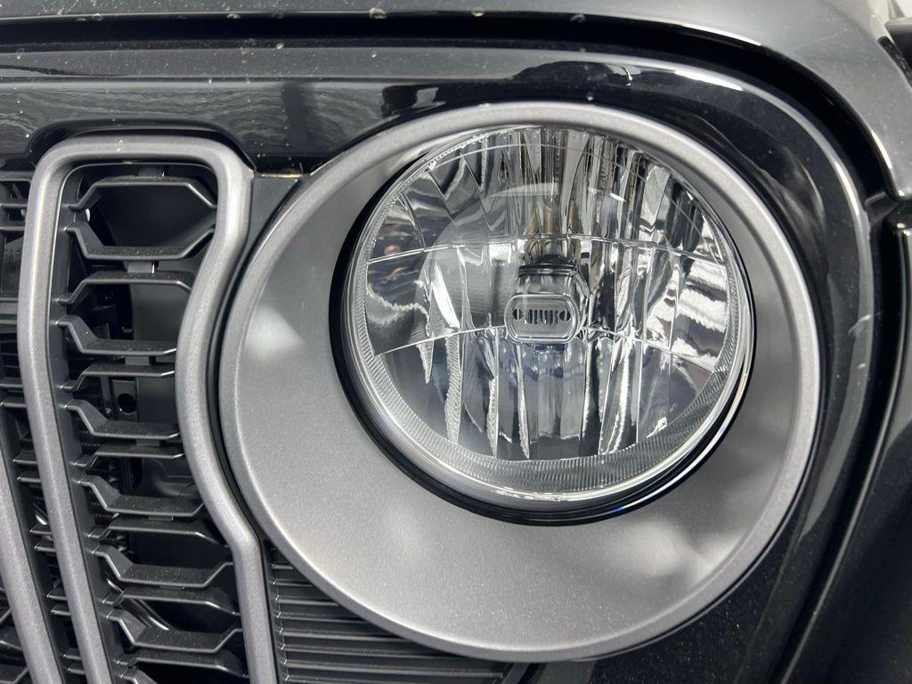 new 2025 Jeep Wrangler car, priced at $33,750