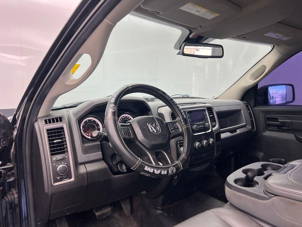 used 2019 Ram 1500 Classic car, priced at $18,551