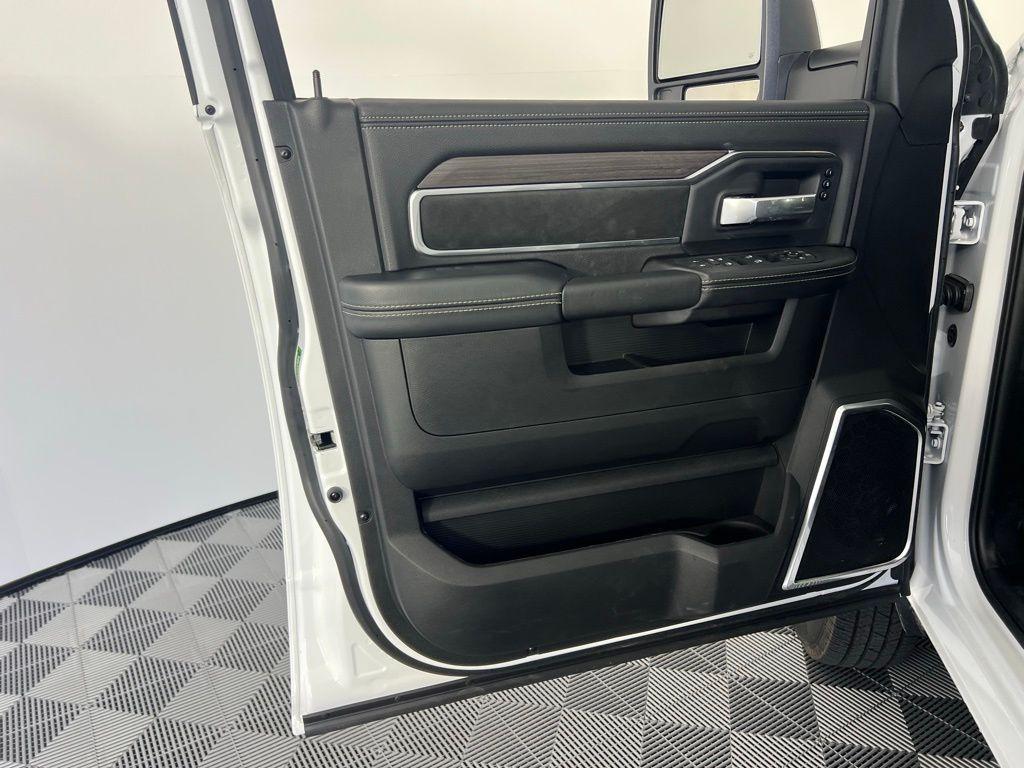 new 2025 Ram 3500 car, priced at $80,250