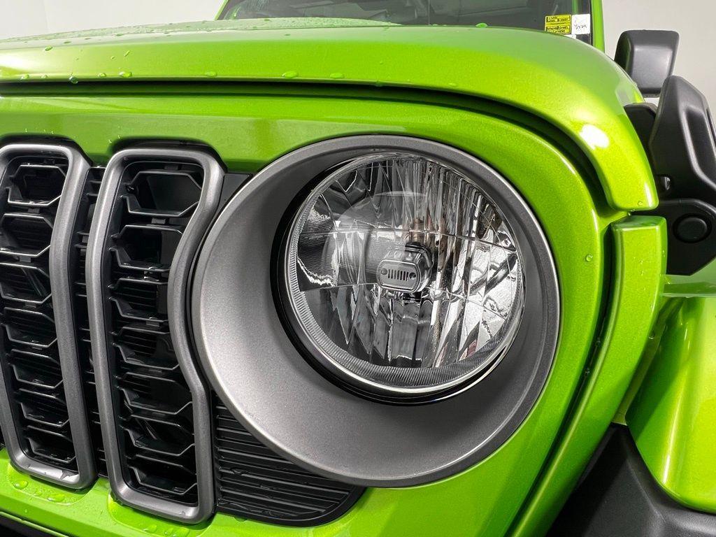 new 2025 Jeep Gladiator car, priced at $43,160