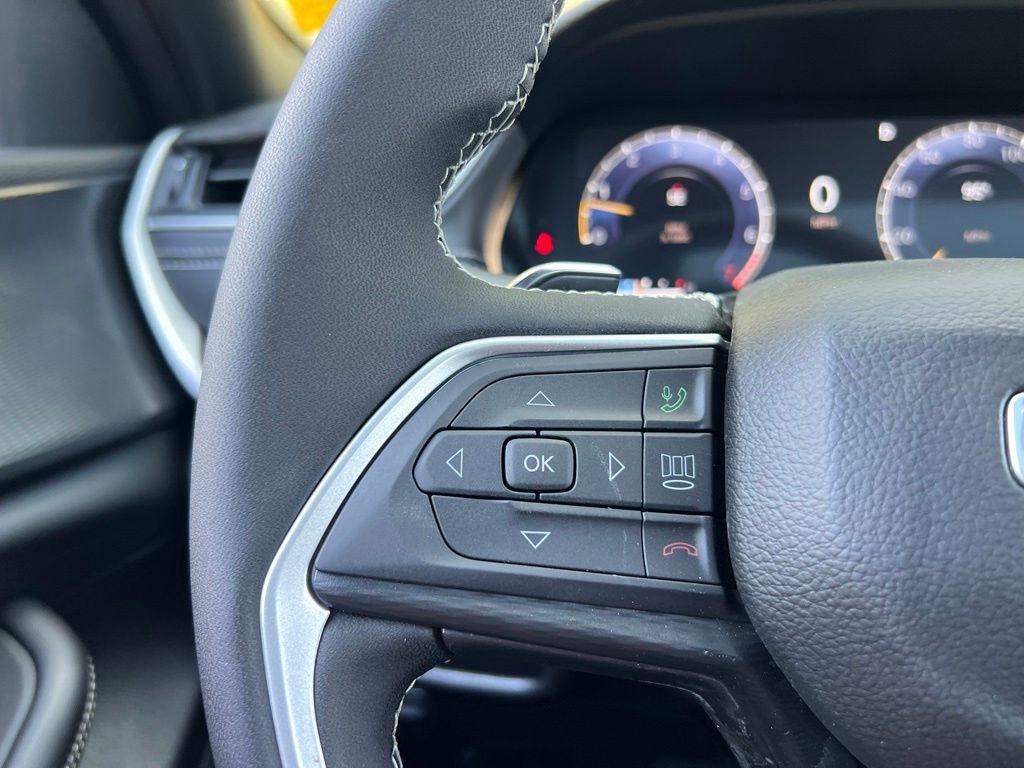 new 2025 Jeep Grand Cherokee L car, priced at $30,530