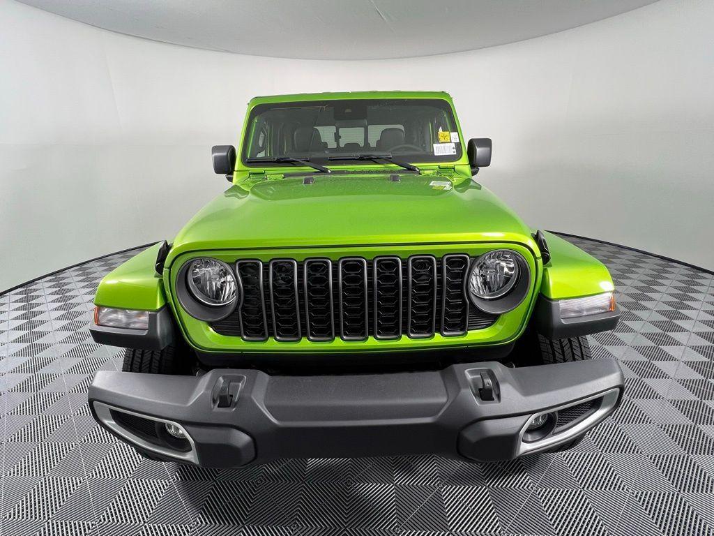 new 2025 Jeep Gladiator car, priced at $47,500