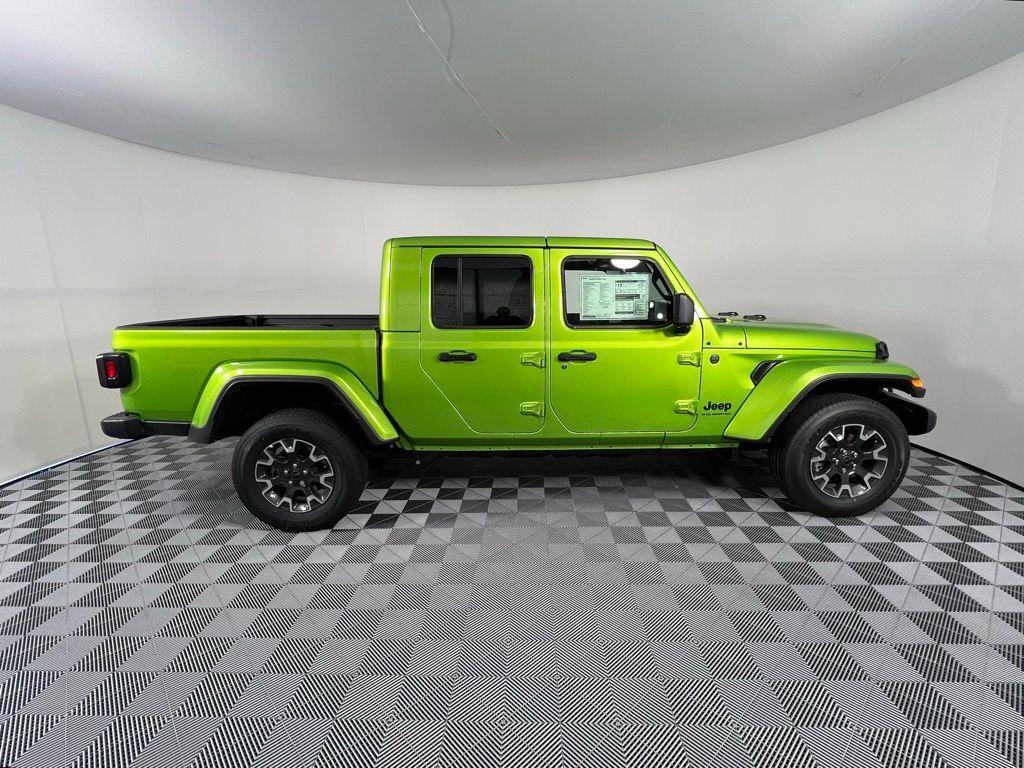 new 2025 Jeep Gladiator car, priced at $47,500