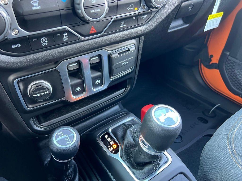 new 2025 Jeep Wrangler car, priced at $30,934