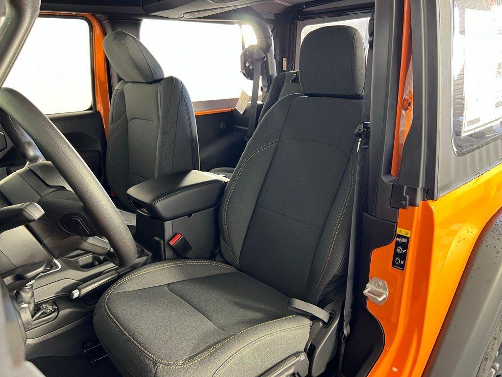 new 2025 Jeep Wrangler car, priced at $30,934