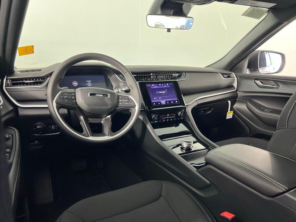 new 2025 Jeep Grand Cherokee L car, priced at $34,253