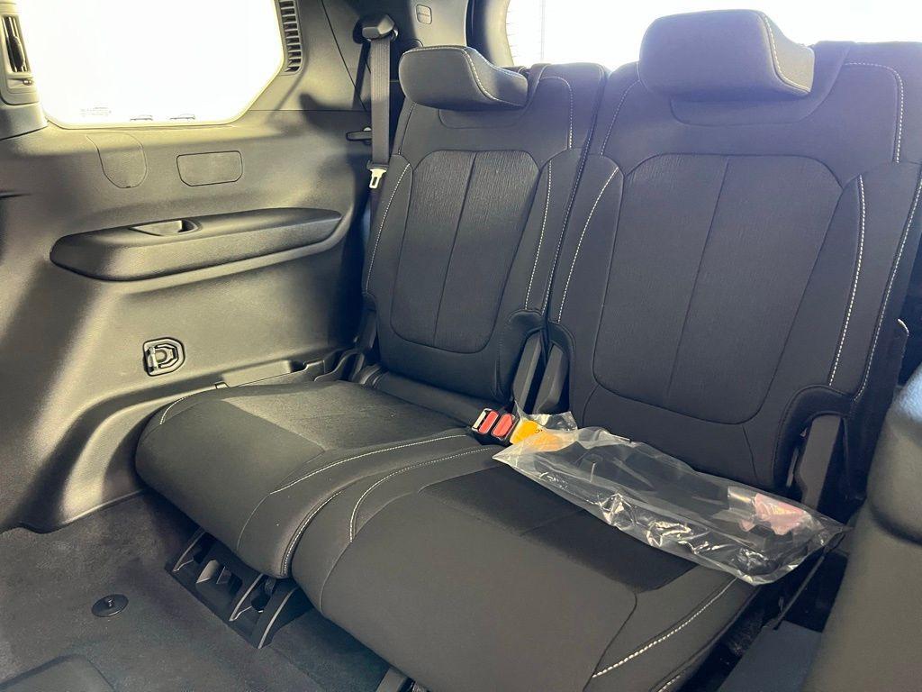 new 2025 Jeep Grand Cherokee L car, priced at $30,753