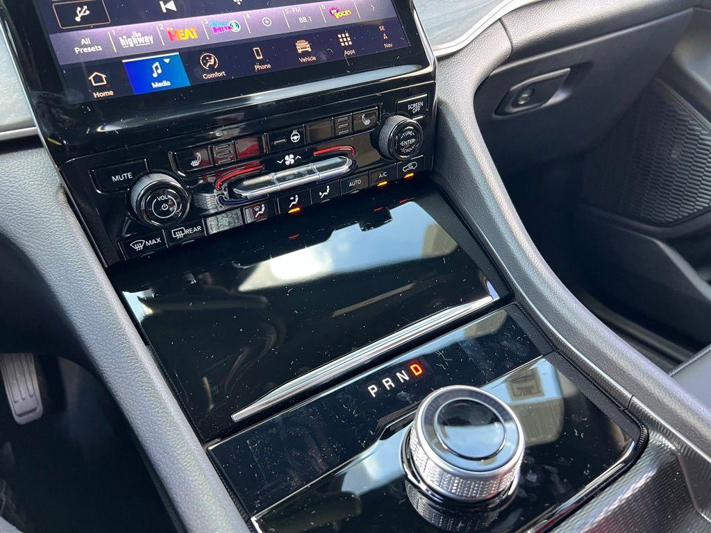 new 2025 Jeep Grand Cherokee L car, priced at $37,938