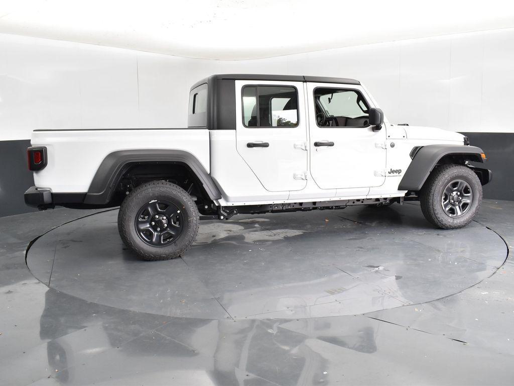 new 2025 Jeep Gladiator car, priced at $43,705