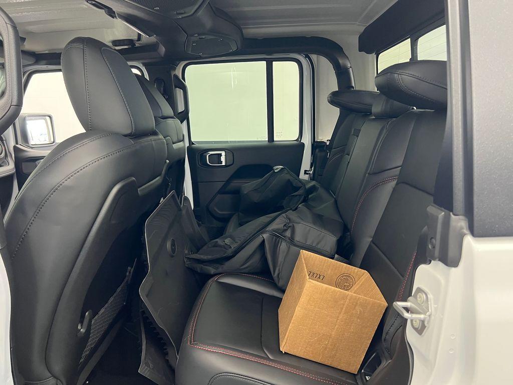 new 2025 Jeep Gladiator car, priced at $53,100
