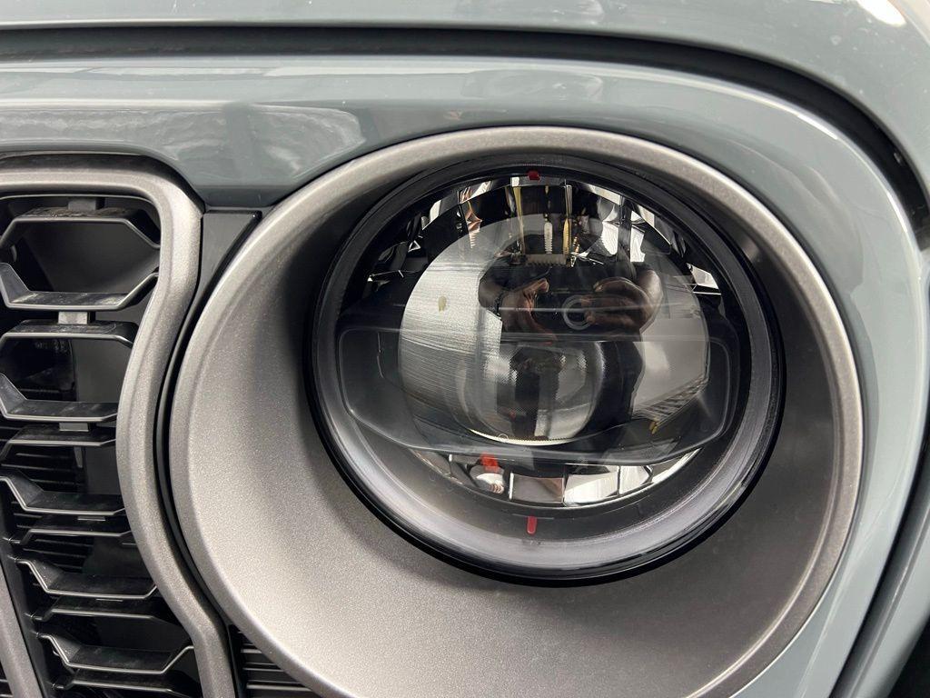 new 2025 Jeep Gladiator car, priced at $56,690