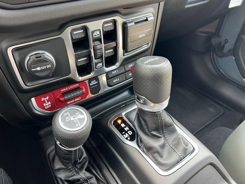 new 2025 Jeep Gladiator car, priced at $56,690
