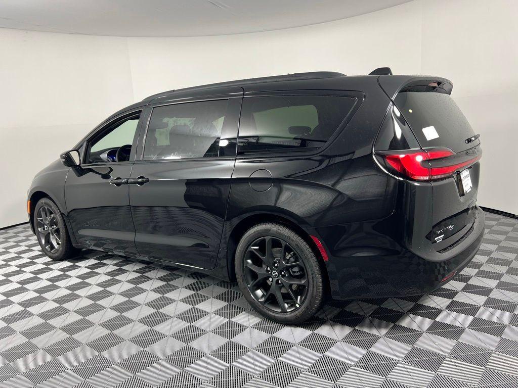 new 2026 Chrysler Pacifica car